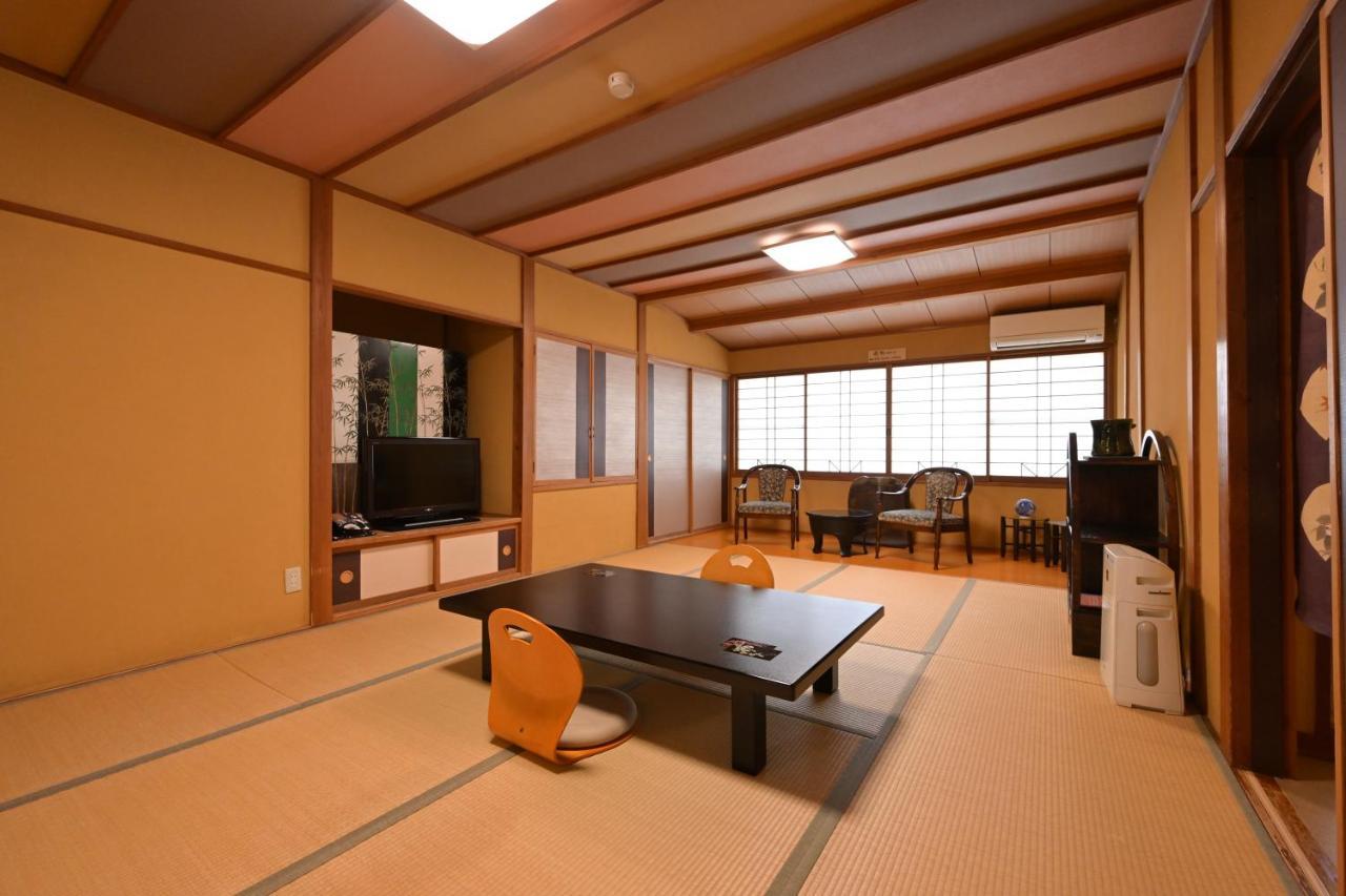 Akari No Yado Okabe Hotel Shibukawa Buitenkant foto